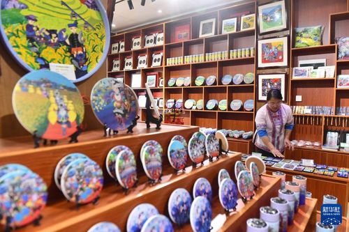 廣西三江 農民畫筆繪新篇，文化經紀促產業